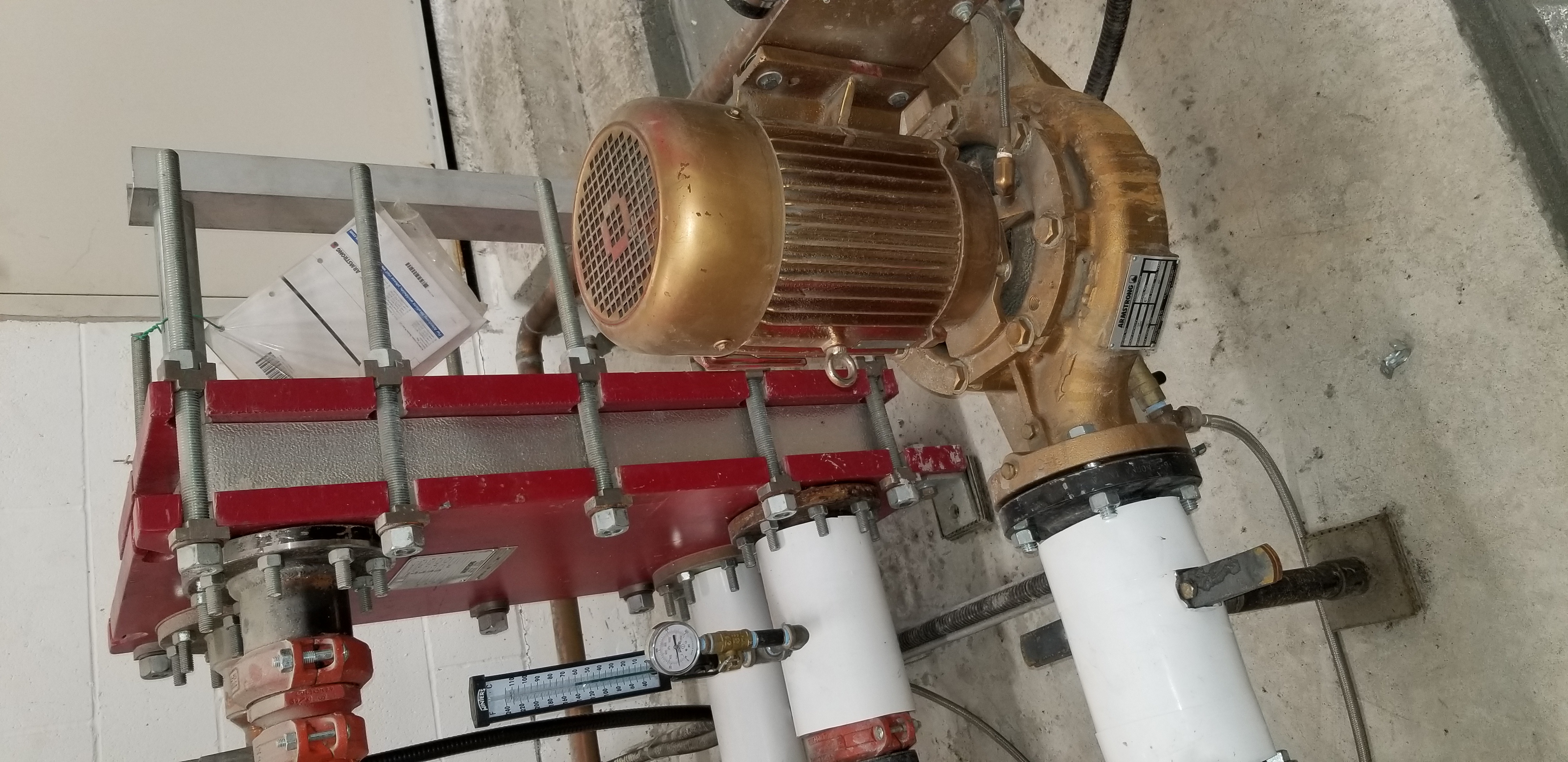 Plate heat exchanger installation